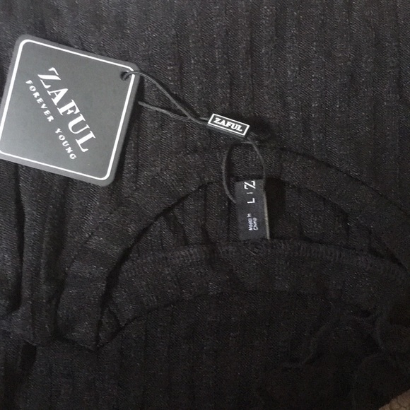 Zaful Ribbed Lettuce Trim Crop T-Shirt - Picture 5 of 5